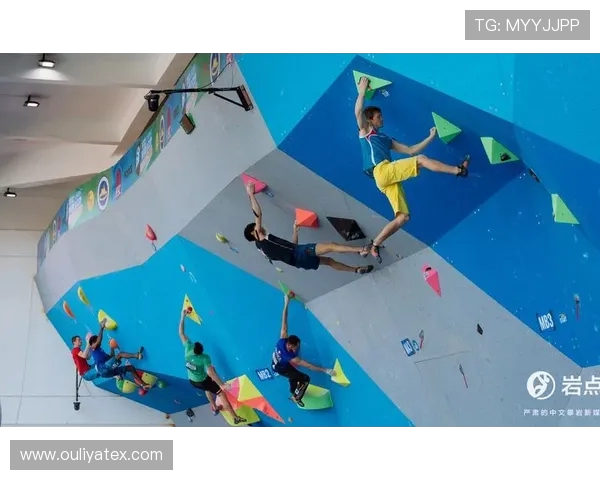 重庆攀岩队在极限运动会中的团队协作表现分析与点评